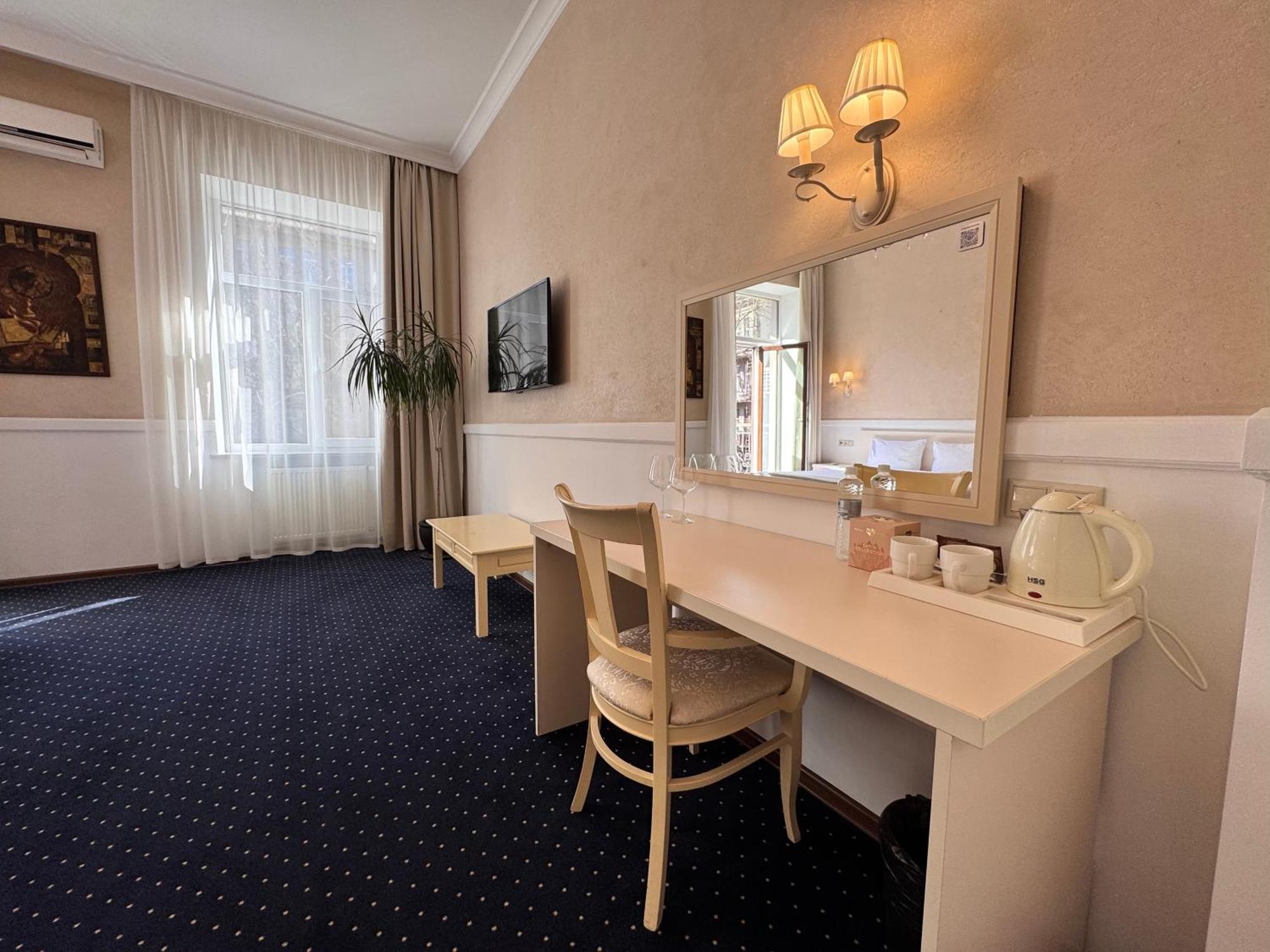 Odeska Astoria Hotel Odessa Luaran gambar